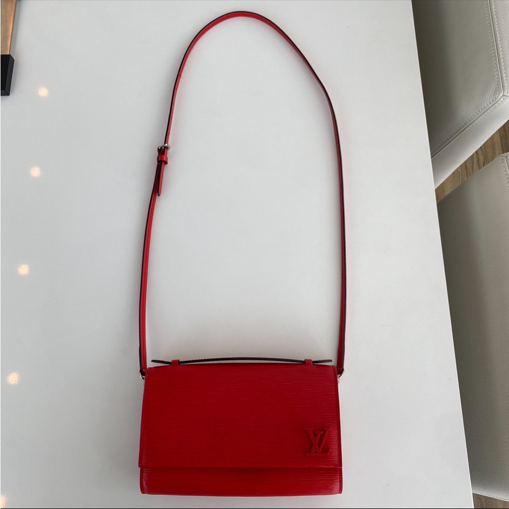 Louis Vuitton Clutch / Shoulder bag